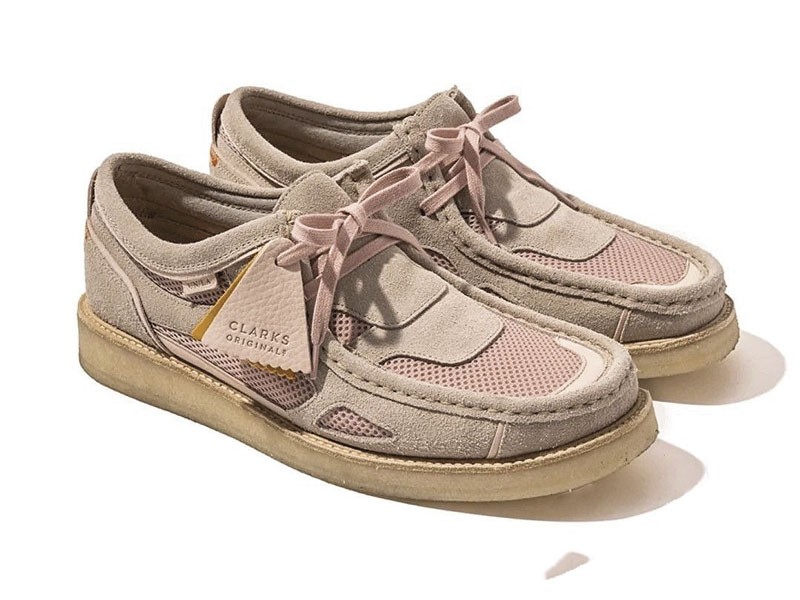 Lace-up casual shoes
