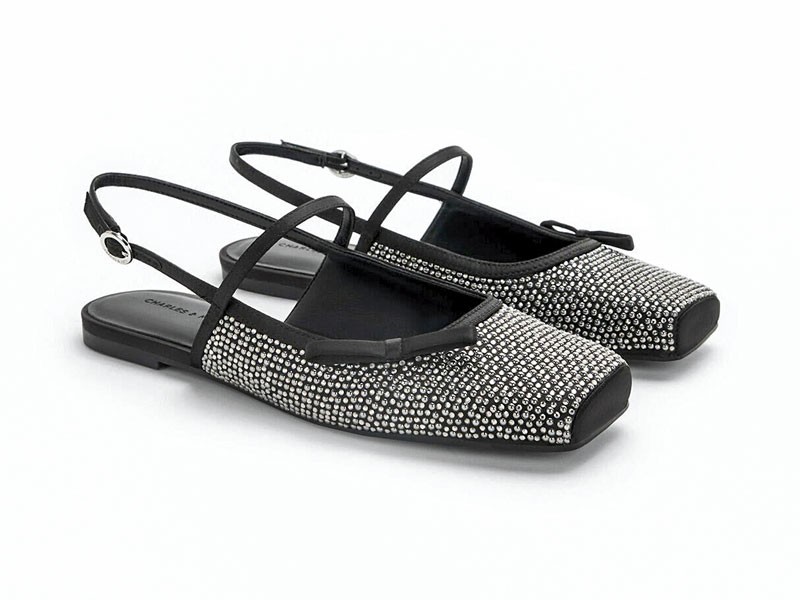Low slingback shoes